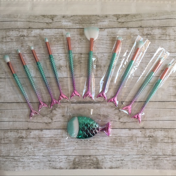 🎉HOST PICK X2🎉🧜🏻‍♀️Mermaid Makeup Brushes Set - Picture 2 of 7